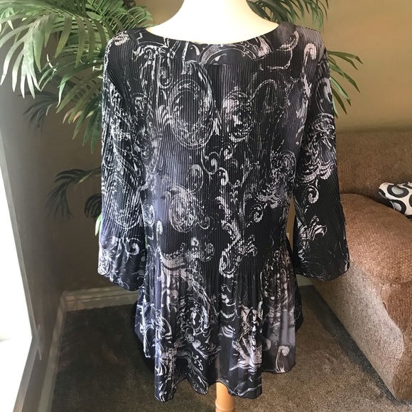 JMS pleated stretch plus size pullover top - Picture 6 of 6